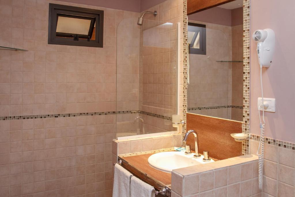 Superior One-Bedroom Apartment